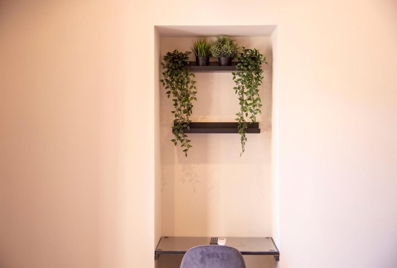Ad Suites Tritone Rome Exterior photo